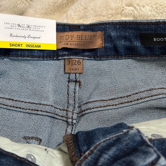 Judy Blue Women’s Size 3 Short Boot Cut Tummy Control Jeans NWT - Picture 5 of 9
